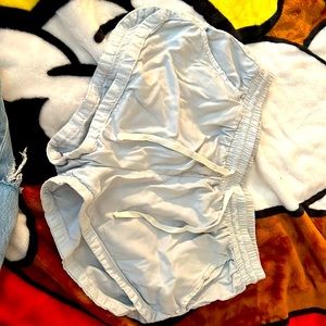 Small/medium light blue